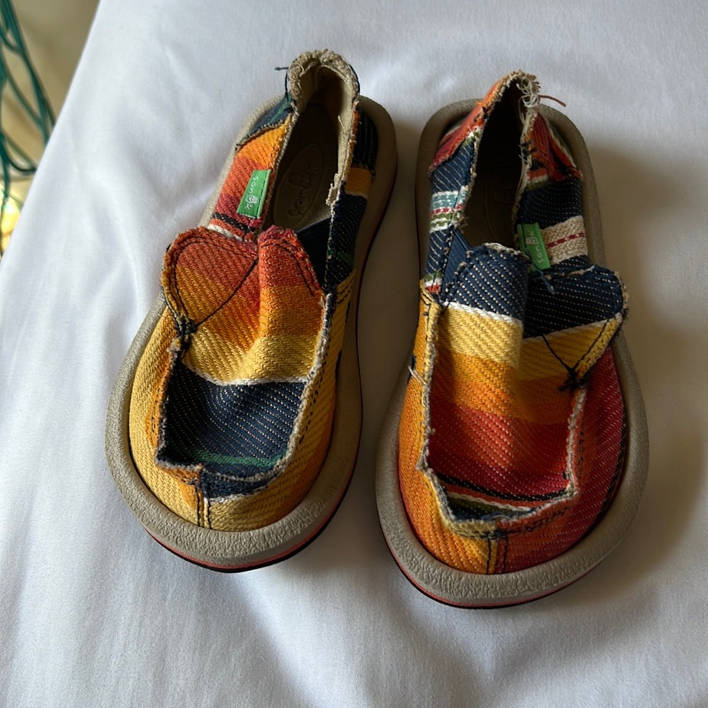 Donna Funk Sanuk shoes